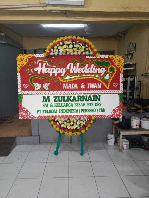 Papan Bunga di Sumber Taman Wonoasih